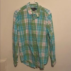 Vineyard vines button down, blue, green, pink